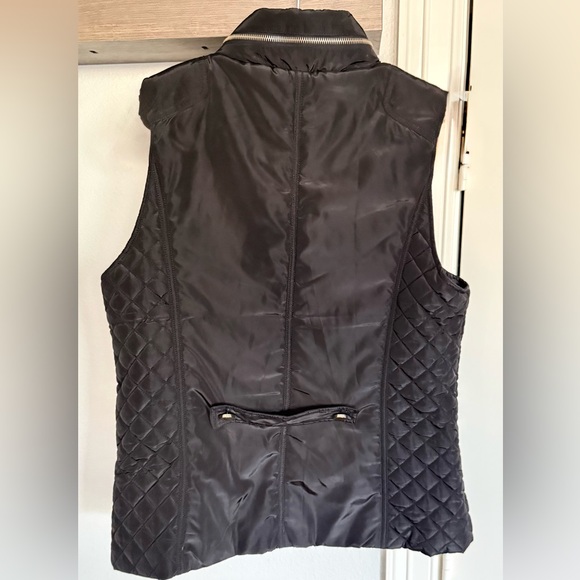 Tart Collections Black Quilted Women's Vest - Picture 2 of 3